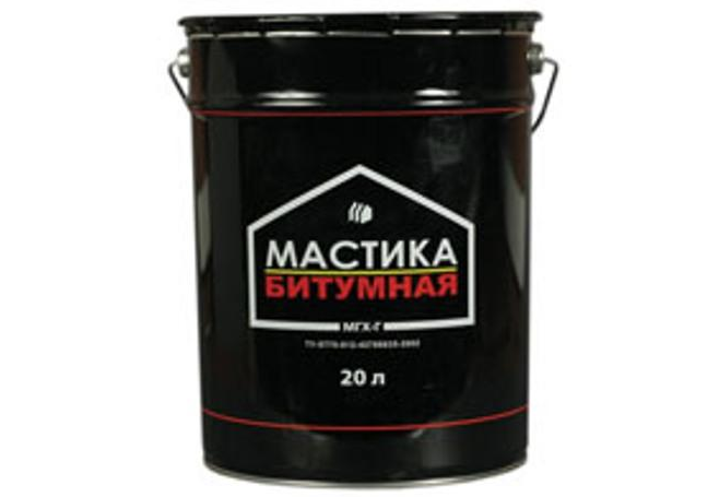 В такой упаковке продается битумная мастика для кровли