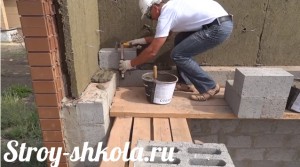 Кладка первого блока