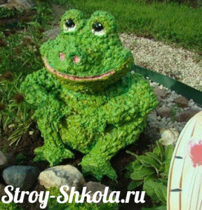 Лягушка из монтажной пены своими руками