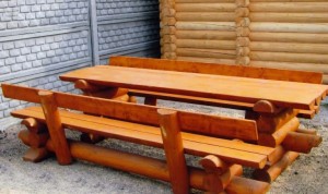 Делаем стол из бревен своими руками