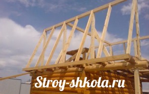 Возведение крыши для бани